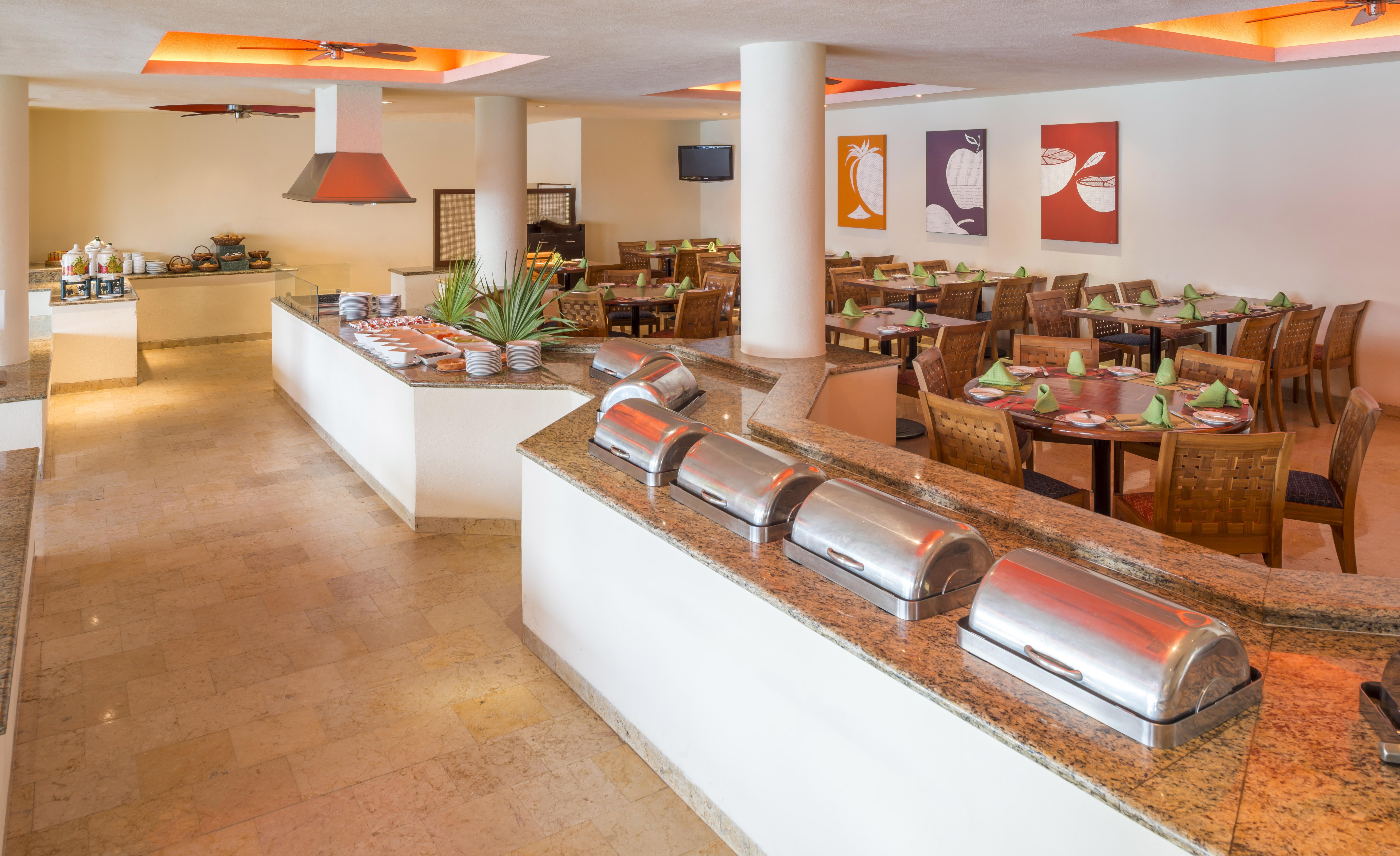 Hotel Camino Real Acapulco Diamante Zewnętrze zdjęcie Buffet at a resort