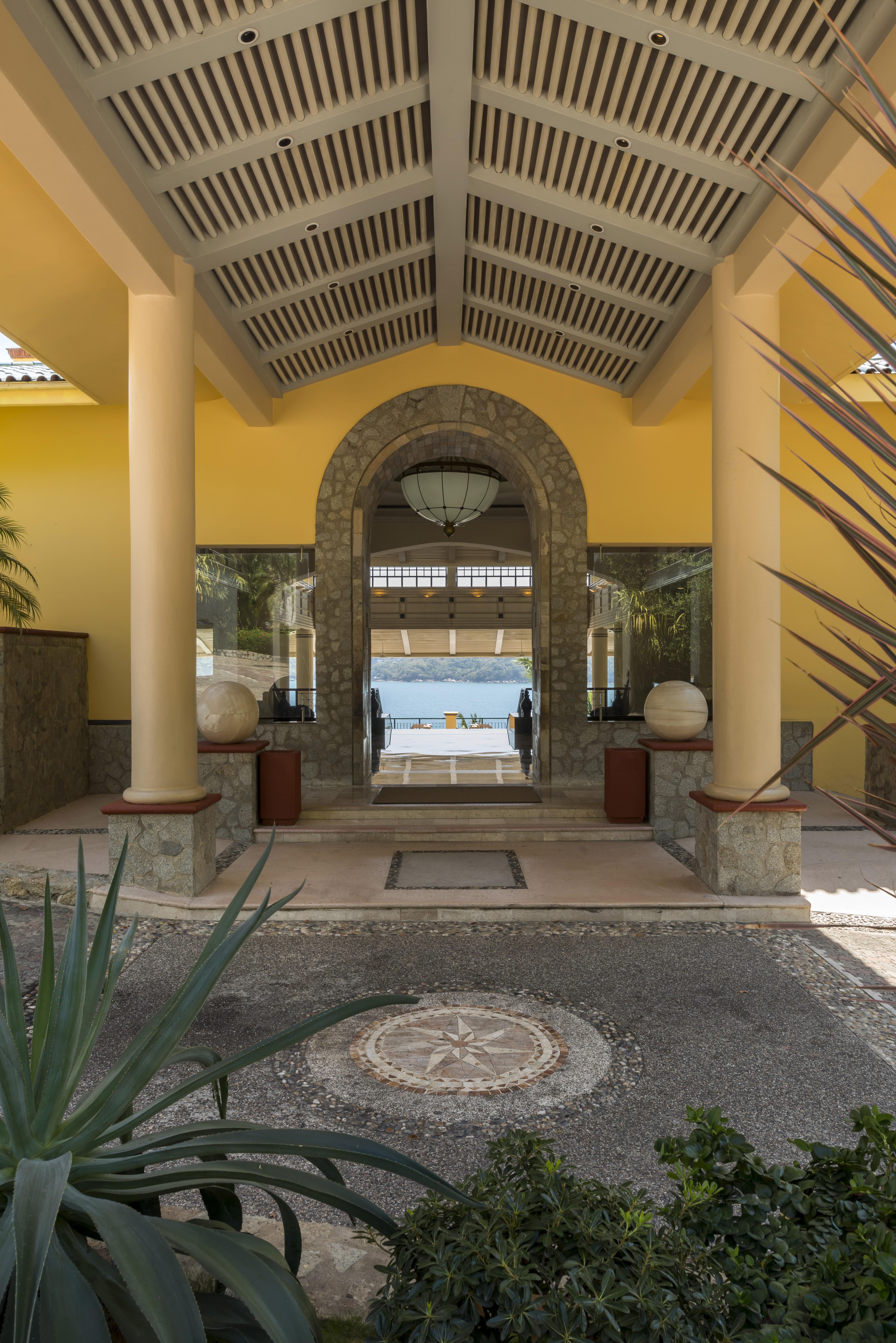 Hotel Camino Real Acapulco Diamante Zewnętrze zdjęcie Entrance to the hotel